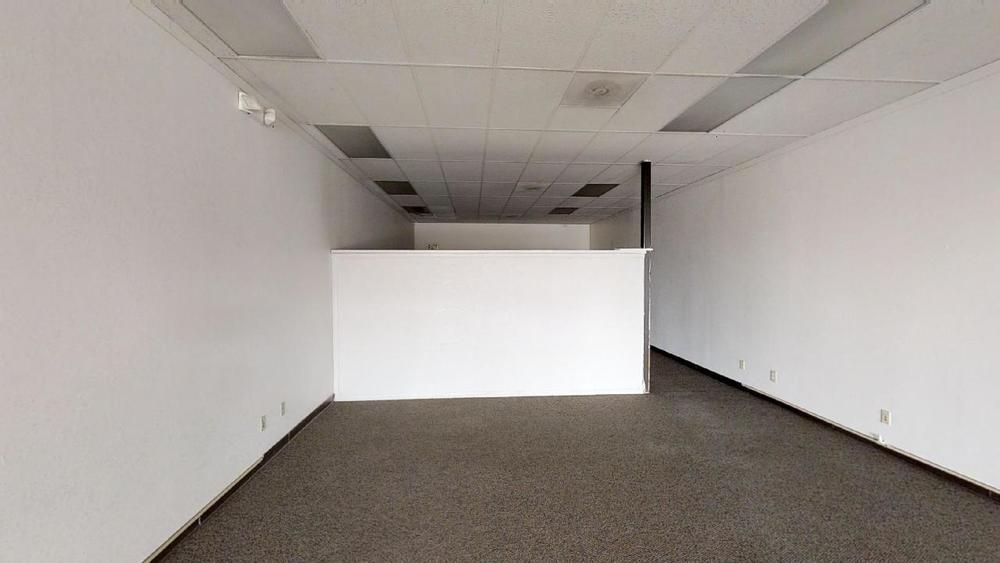 Move-In Ready Retail/Office Storefront @ Downtown Corner: 277 N 5th St, Coalinga, CA 93210